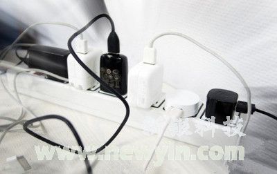 插上充電器在不充電的情況下,會(huì)耗電嗎?